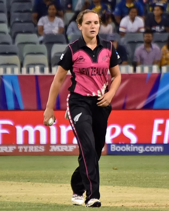 Amelia Kerr